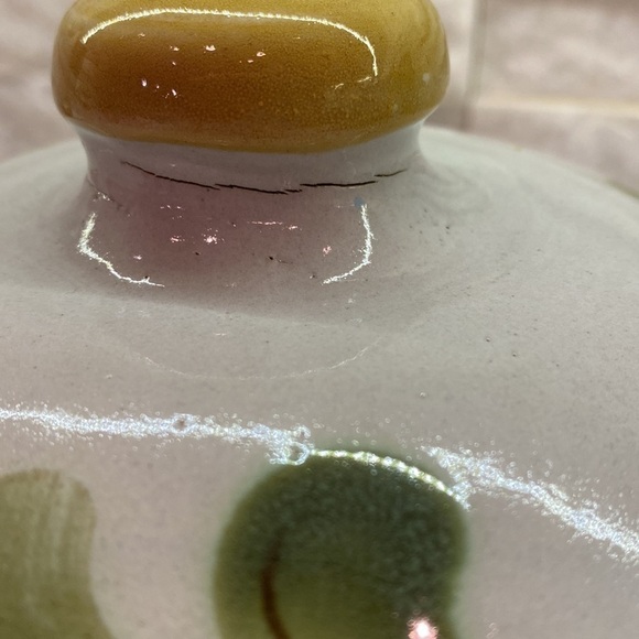 Vintage Artistry Pottery Bundt Jello Cake Mold.   Beautifully Painted - Picture 9 of 9